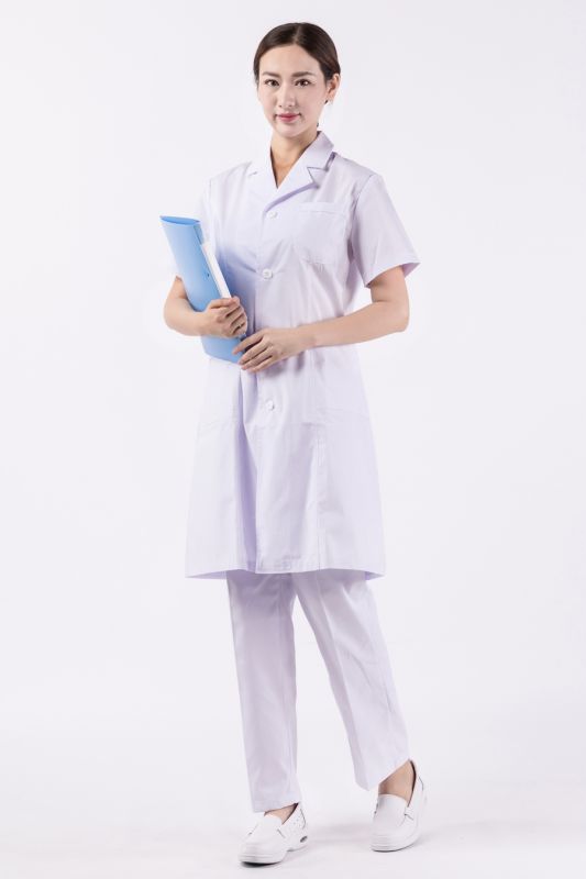 護士服裝生產廠家:選一件好看護士服的重要性